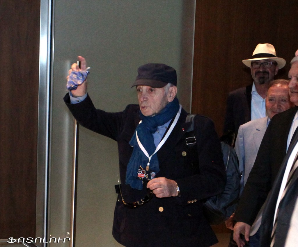Charles Aznavour arrives in Yerevan