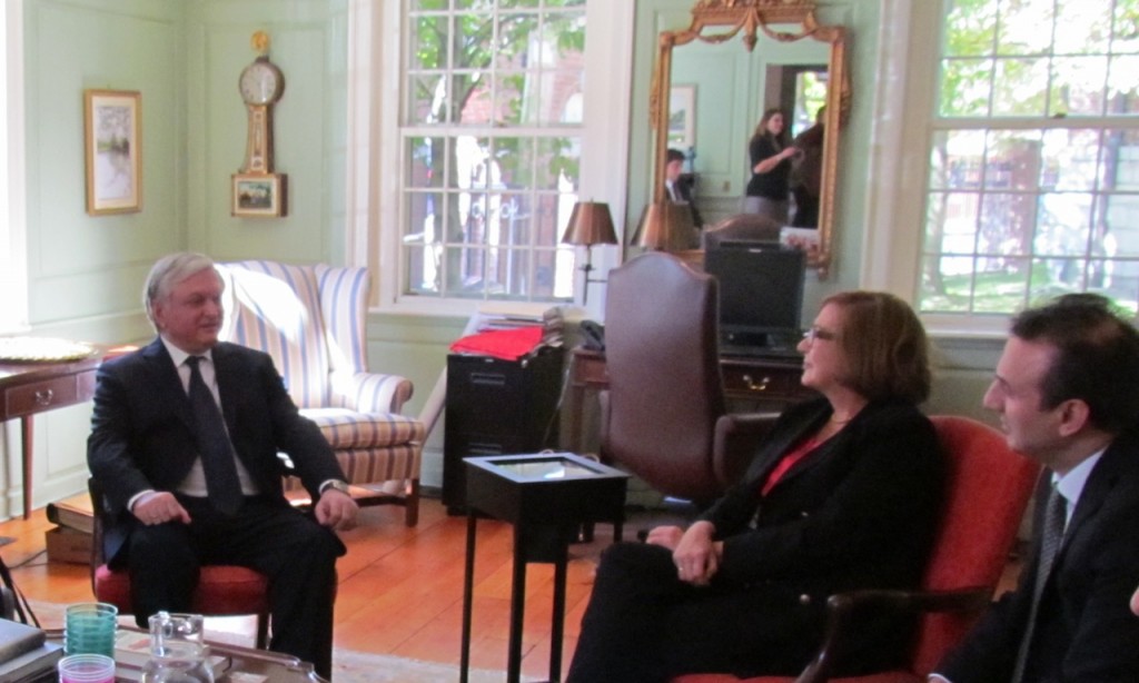 533. Minister Nalbandian meets Harvard University Marshall 26.09.2013