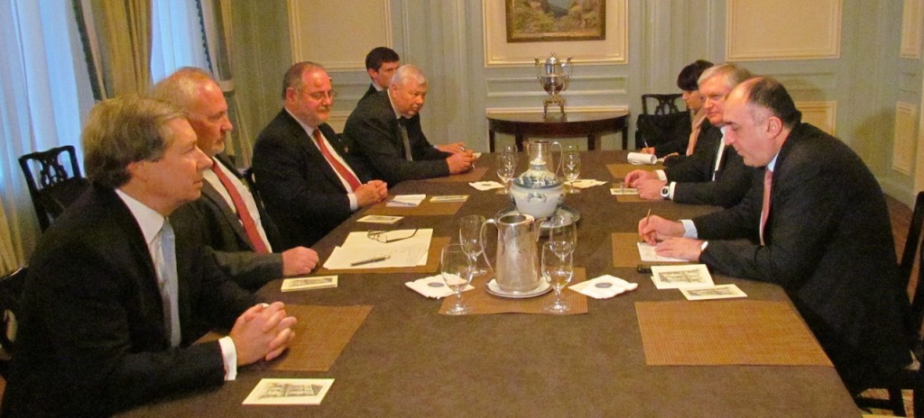 540. Minister Nalbandian meets OSCE MG Cochairs and Az. FM 28.09.2013