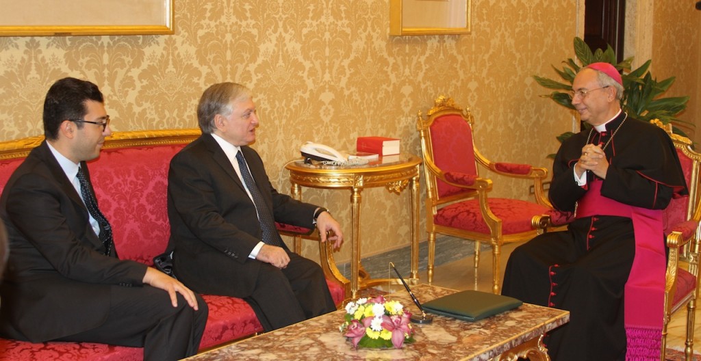 Minister Nalbandian meets Archibishop Mamberti