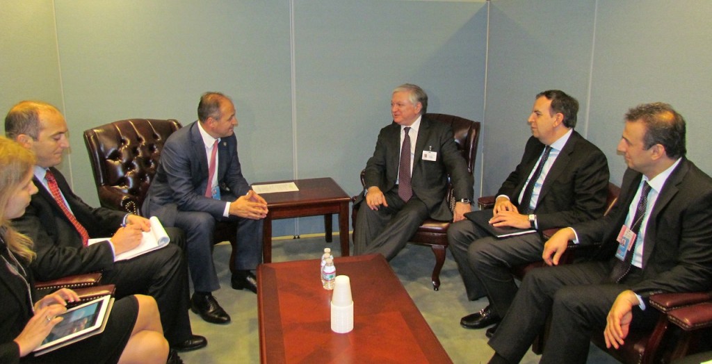 Minister Nalbandian meets Kosovo FM