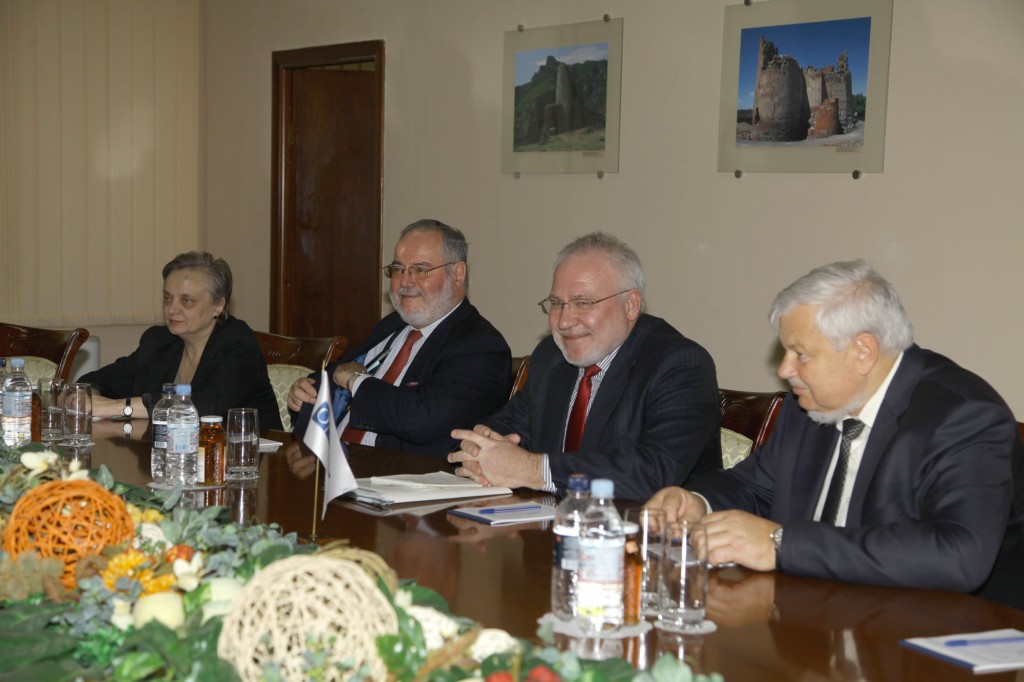 ՀՀ ՊՆ,ԵԱՀԿ Մինսկի խմբի համանախագահներ