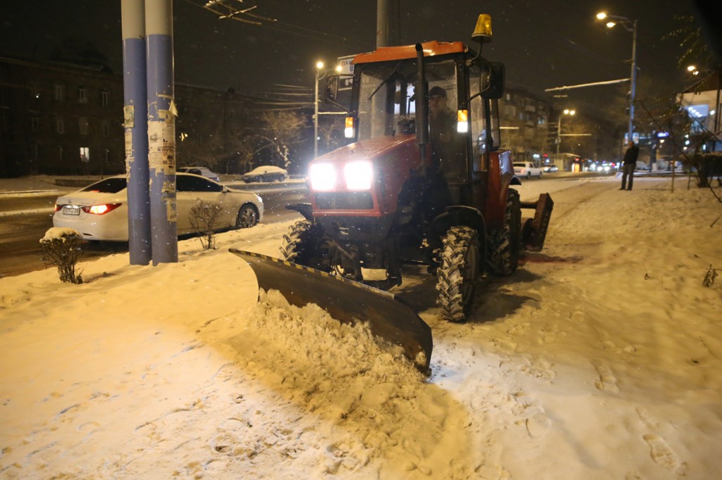 Ձյան մաքրման աշխատանքներ