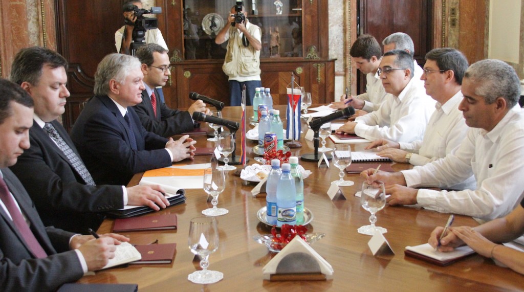 005. Armenian- Cuban talks
