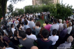 ՀԽ նախագահ Վազգեն Մանուկյանի հանդիպումը տրանսպորտի թանկացման դեմ պայքարող ակտիվիստների հետի 