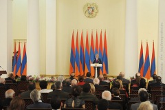 Հանրապետության տոնի առիթով Նախագահի նստավայրում տեղի է ունեցել պարգևատրման արարողություն