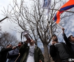 Activists of âDem Emâ civil initiative hold a protest action in front of the RA Ministry of Finance