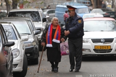 Բողոքի մեծ երթ` ընդդեմ կենսաթոշակային պարտադիր վճարումների 