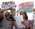 Activists rally in front of the Municipality of Yerevan demanding resignations