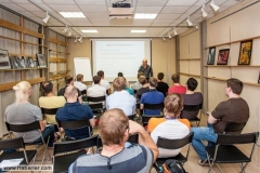 Նա սեքսի ուսուցիչ է