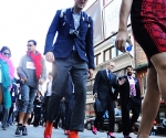men-donned-high-heels-and-teetered-around-toronto1